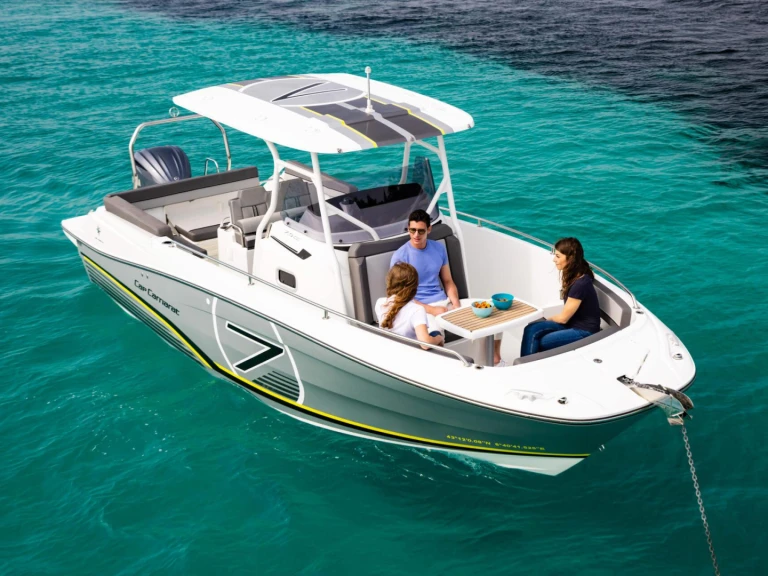 Jeanneau Cap Camarat 7.5 CC jednotlivci a charterové společnosti v Rapallo