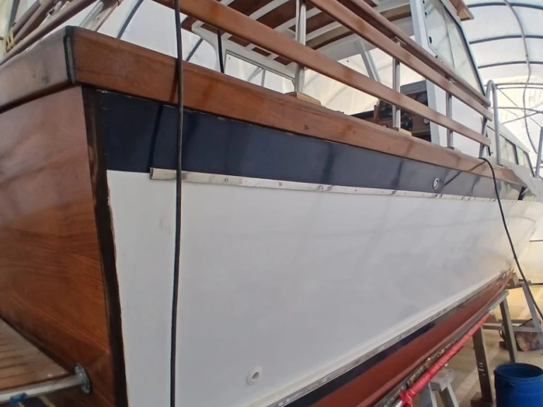 Motorová loď k pronájmu v Mahon za nejlepší cenu