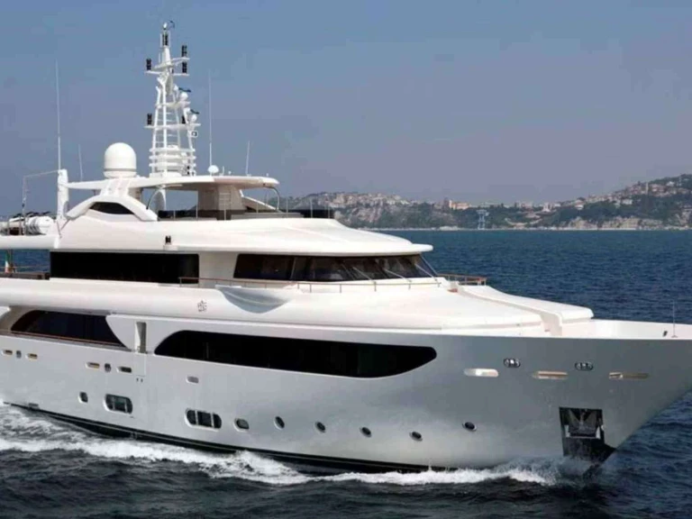 Pronájem Jachta CRN Ancona s licencí