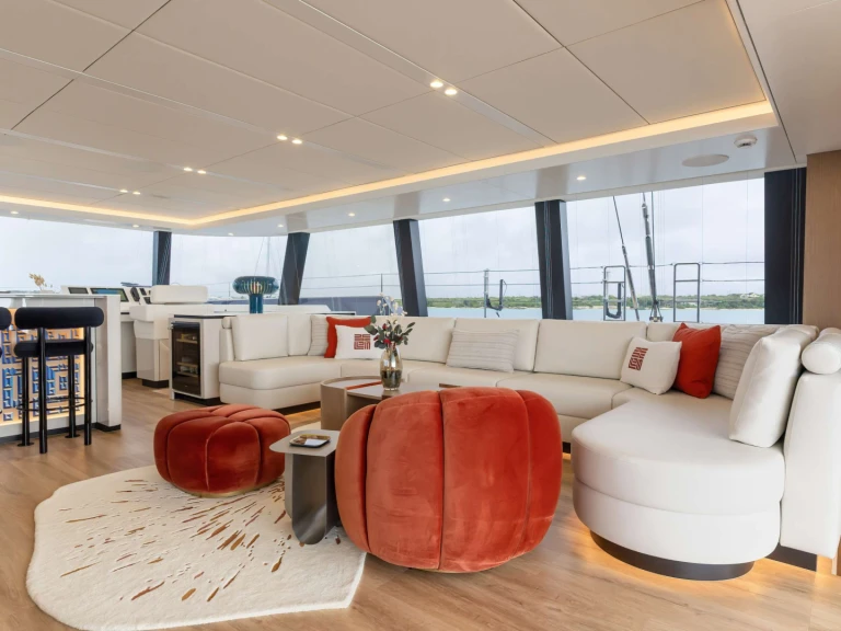 Pronajmout Jachta se skipperem či ne Sunreef v Olbia