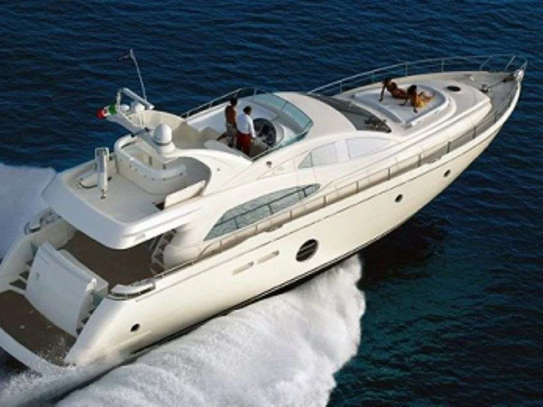 Pronájem lodi Eleusis lákavé ceny JULY