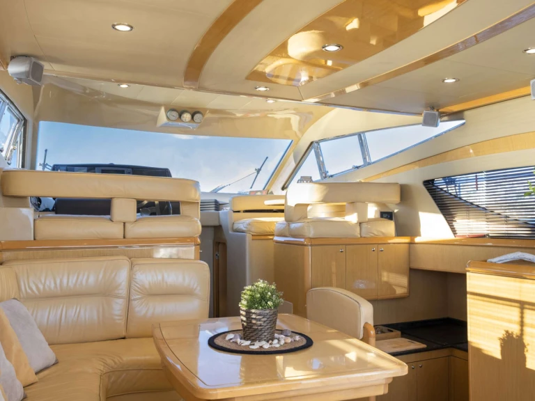 Pronájem lodi Ferretti ARABELLA v Mykonos (ostrov) na Samboatu