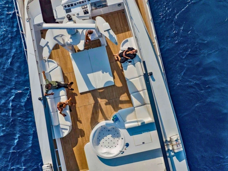 Pronajmout si Cantieri di Pisa, Italy BELLINI v Řecko