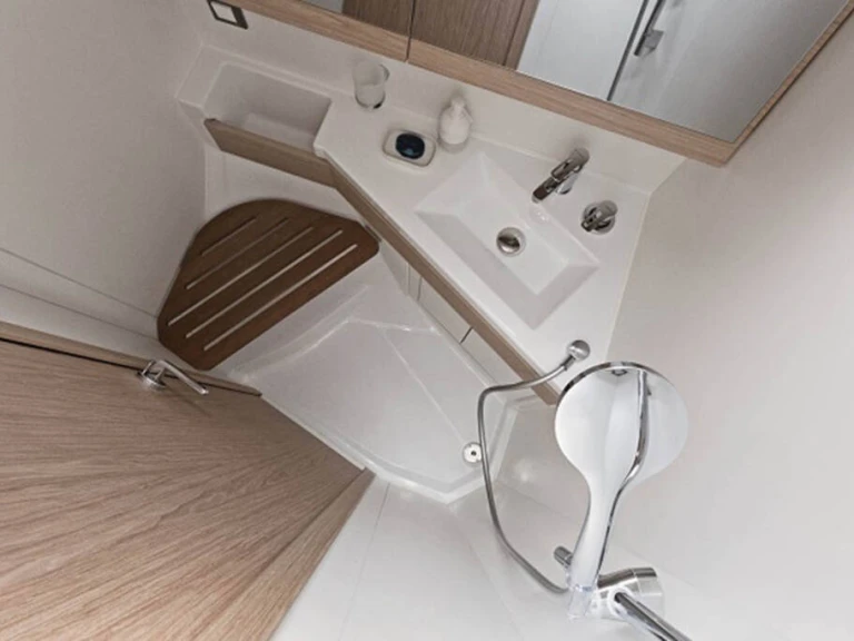 Bénéteau Oceanis 46.1 jednotlivci a charterové společnosti v Piraeus