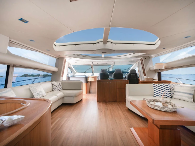 Pronájem lodi Sunseeker PHOENIX v Gouvia na Samboatu