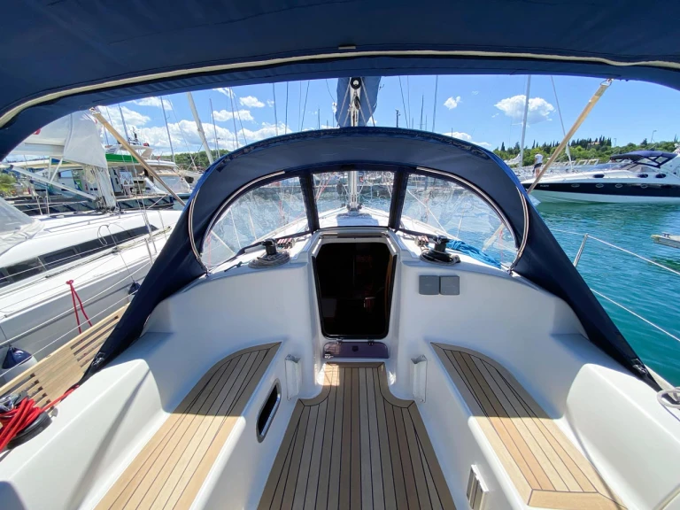 Dufour Dufour 325 Grand Large jednotlivci a charterové společnosti v Portorož
