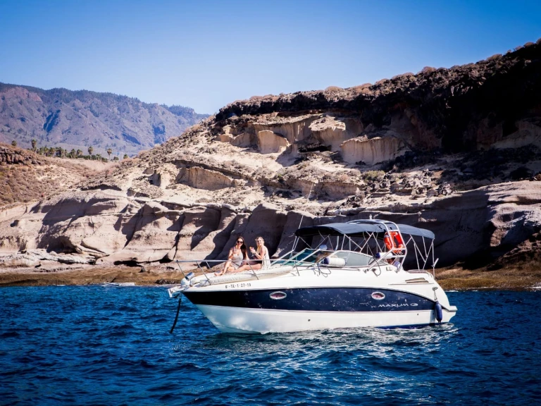 Pronájem lodi Adeje lákavé ceny Maxum Marine 2700SE