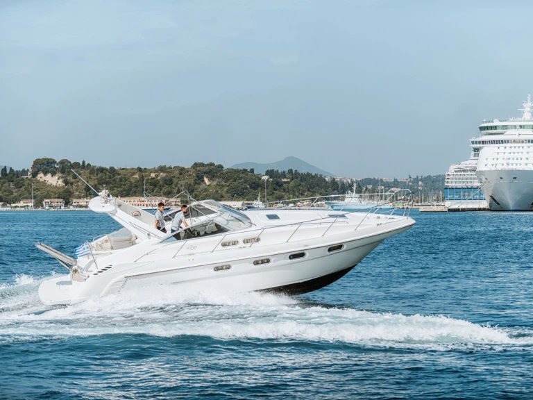 Pronájem jachty v Órmos Bay -Sealine Sealine S37 na Samboatu