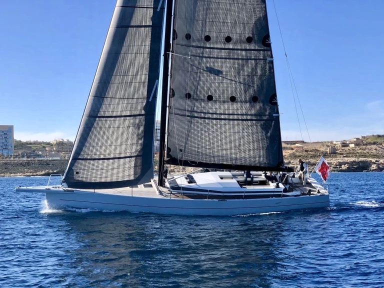 Pronájem lodi La Spezia lákavé ceny Vismara B52