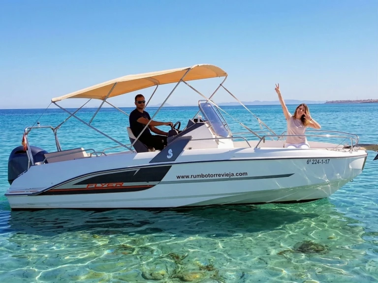 Pronájem Motorová loď v Torrevieja -Bénéteau Flyer 6 SPACEdeck