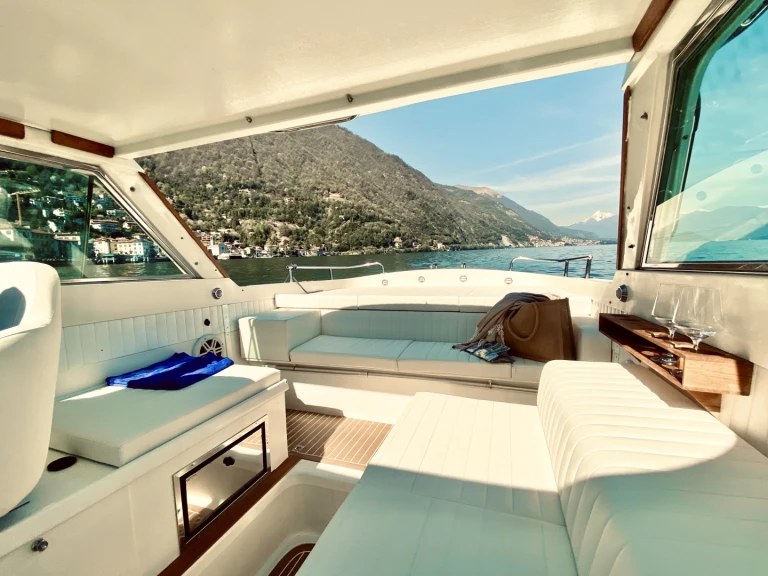 Pronájem Motorová loď Colombo s licencí