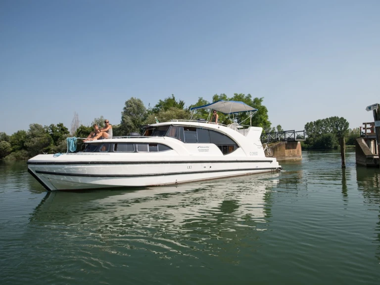Pronájem Jachta Houseboat Holidays Italia S.R.L. s licencí