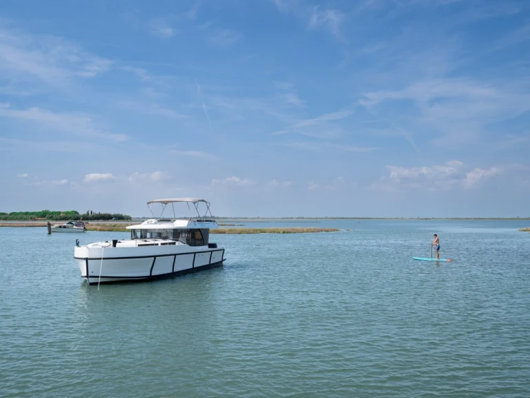 Pronájem Jachta v Casale sul Sile -Delphia Poseidon 45