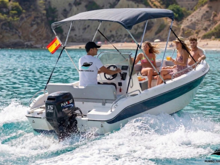 Sessa Marine Ocean 460 jednotlivci a charterové společnosti v Torrevieja