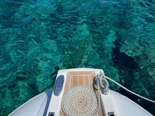 Pronájem Polotuhá loď v Neapol -Italiamarine Salina 33