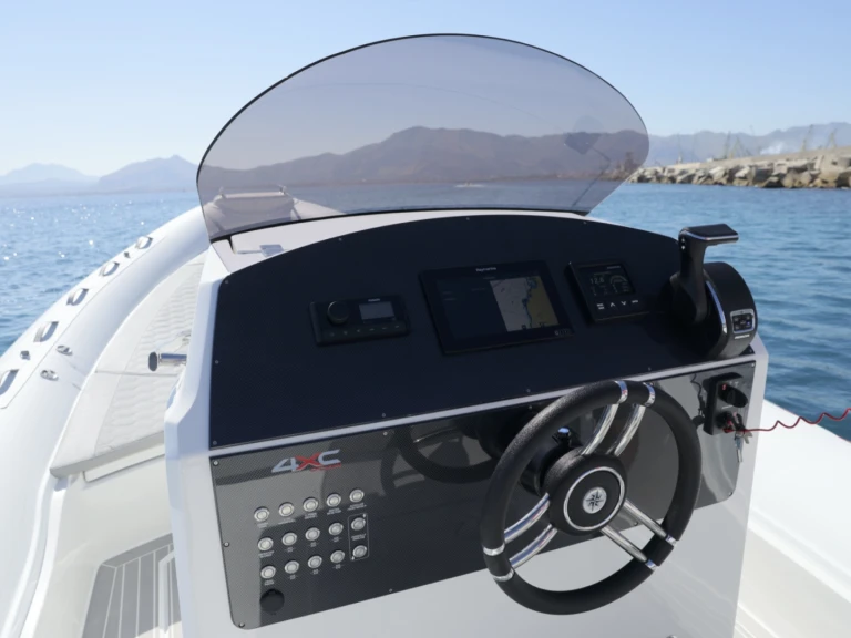 Pronájem lodi Saint-Florent lákavé ceny HA 8.5