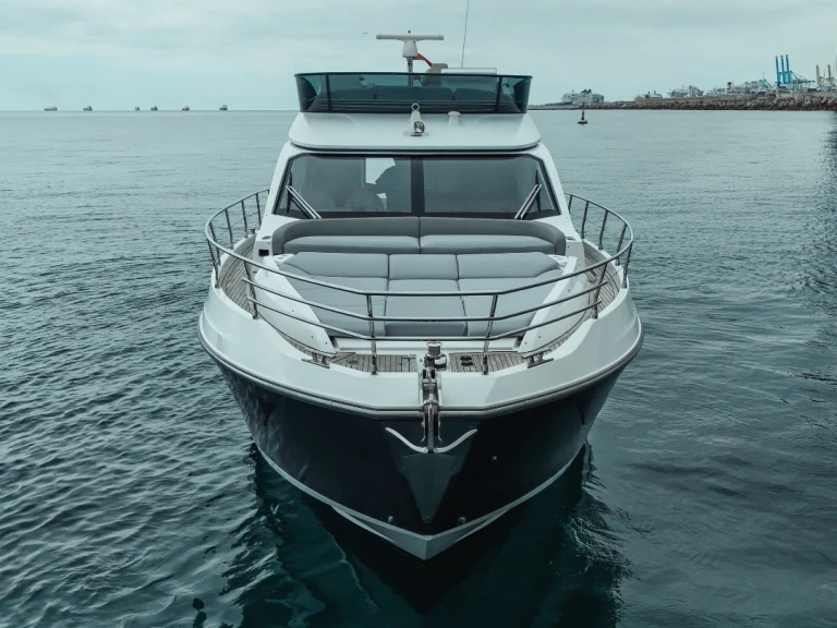 Pronajmout Motorová loď se skipperem či ne Azimut v Palma de Mallorca
