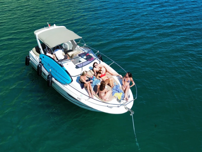 Motorová loď k pronájmu v Marina de Tróia za nejlepší cenu