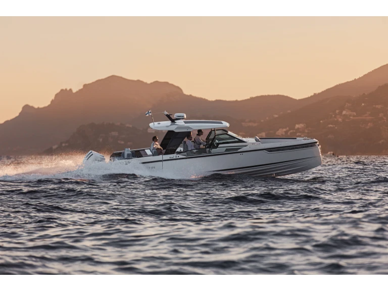 Pronájem lodi Saxdor Saxdor 320 GTO[G] v Sitges na Samboatu