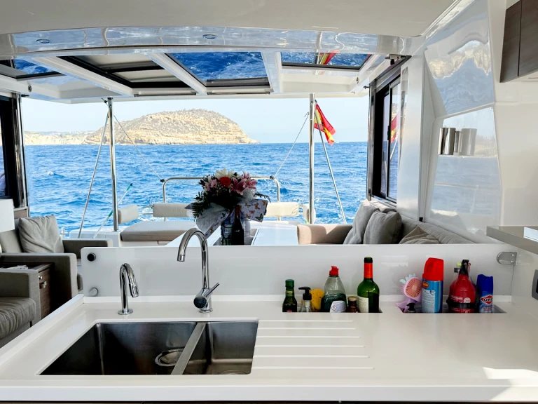 Pronájem lodi Denia lákavé ceny BALI4.2