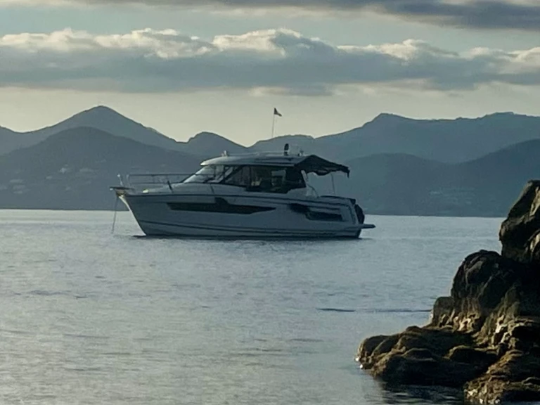 Pronájem lodi Jeanneau Merry Fisher 895 Cruiser v Mandelieu-la-Napoule na Samboatu