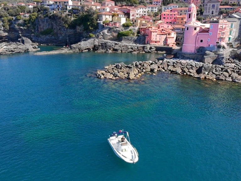 Pronájem jachty v La Spezia -Boston Whaler Boston Whaler 220 Dauntless na Samboatu