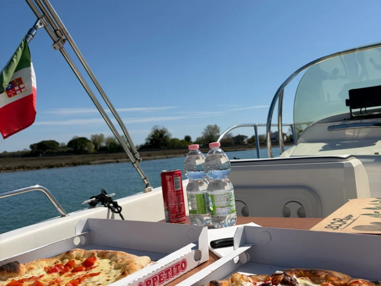 Pronájem lodi San Giuliano - Venezia lákavé ceny Saver 690 Open