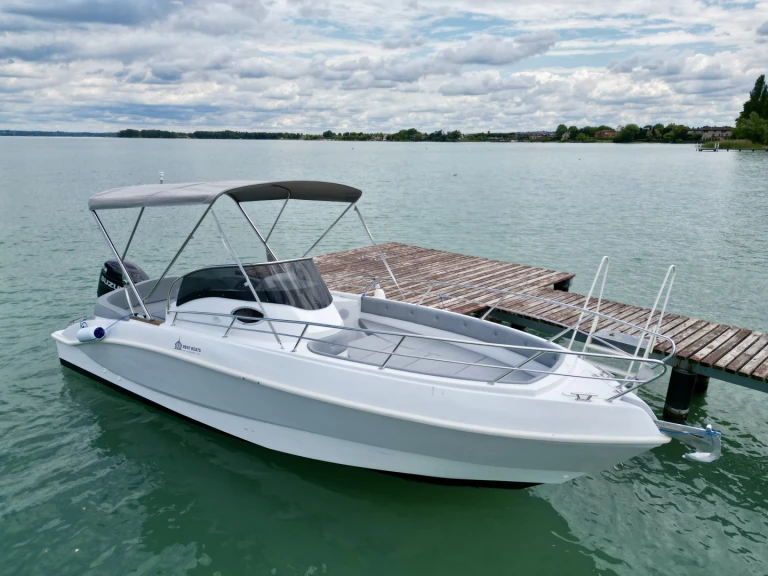 Pronájem lodi Sirmione lákavé ceny Eden 26 Open