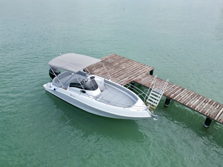 Pronájem Motorová loď v Sirmione -Marinello Eden 26 Open