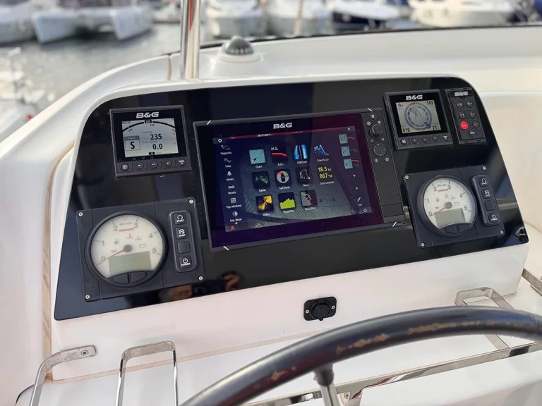 Pronájem lodi Pescara lákavé ceny Lagoon 42