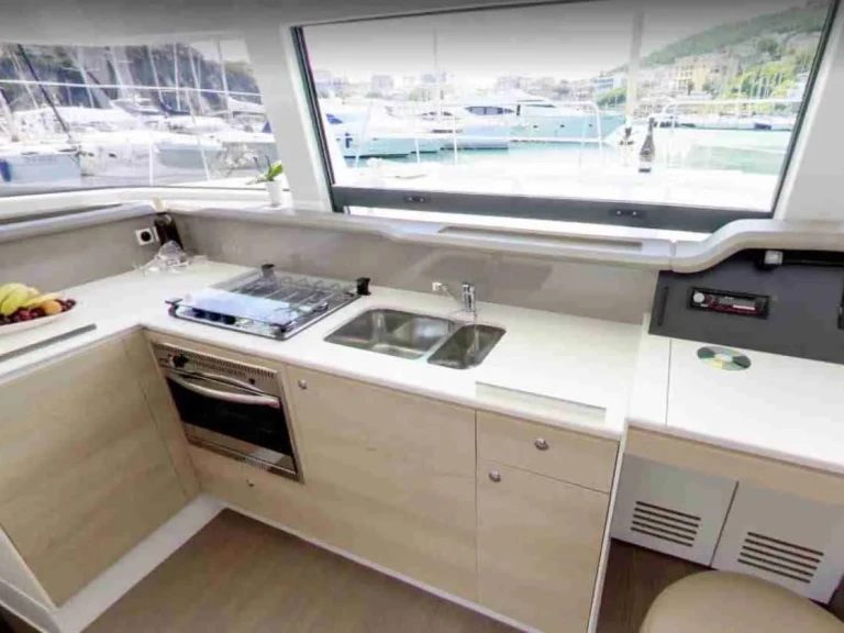 Pronajmout Katamarán se skipperem či ne Bali v Agropoli