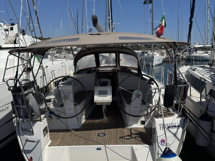 Pronajmout si Bavaria Cruiser 37 v Punta Ala