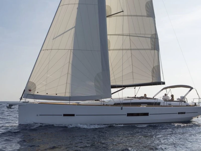 Pronajmout si Dufour Dufour 520 Grand Large v Milazzo