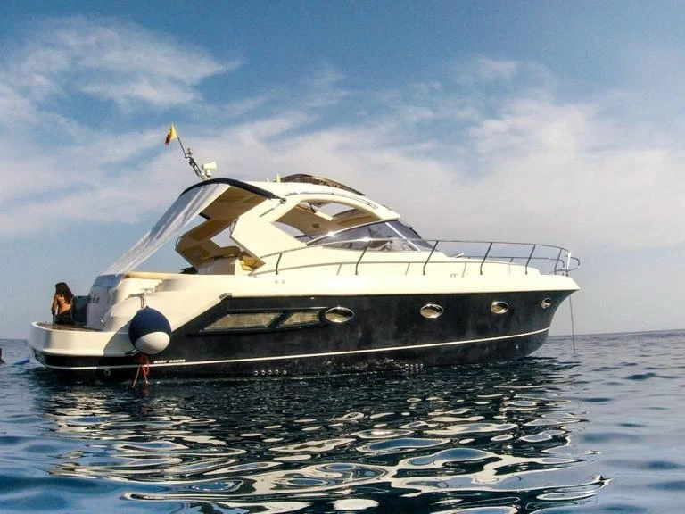 Pronajmout si Mano Marine Mano Marine 35 HT v Furnari