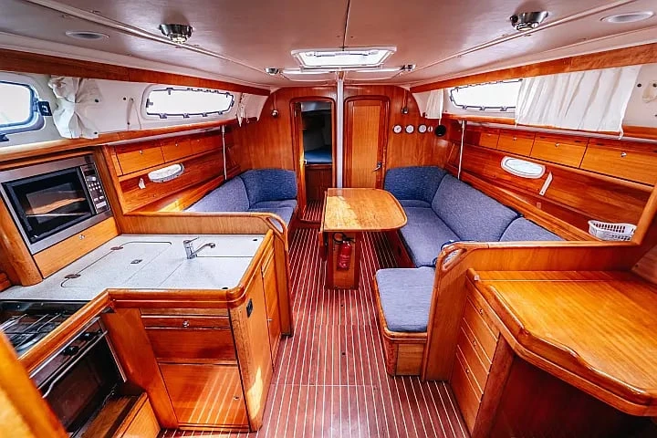 Pronajmout Plachetnice se skipperem či ne Bavaria v Betina