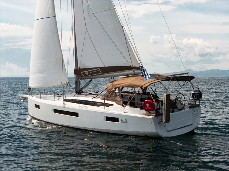 Jeanneau Sun Odyssey 415 jednotlivci a charterové společnosti v Piso Livadi