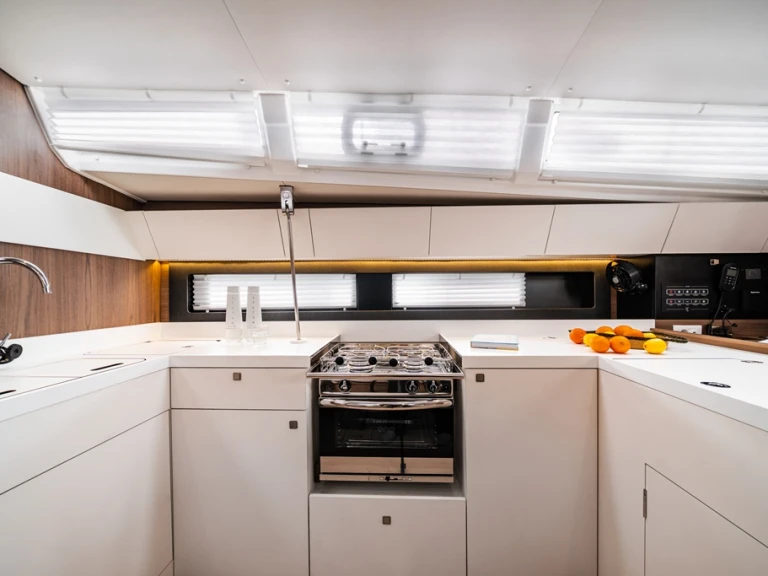 Pronájem Plachetnice v Nea Peramos -Jeanneau Sun Odyssey 455