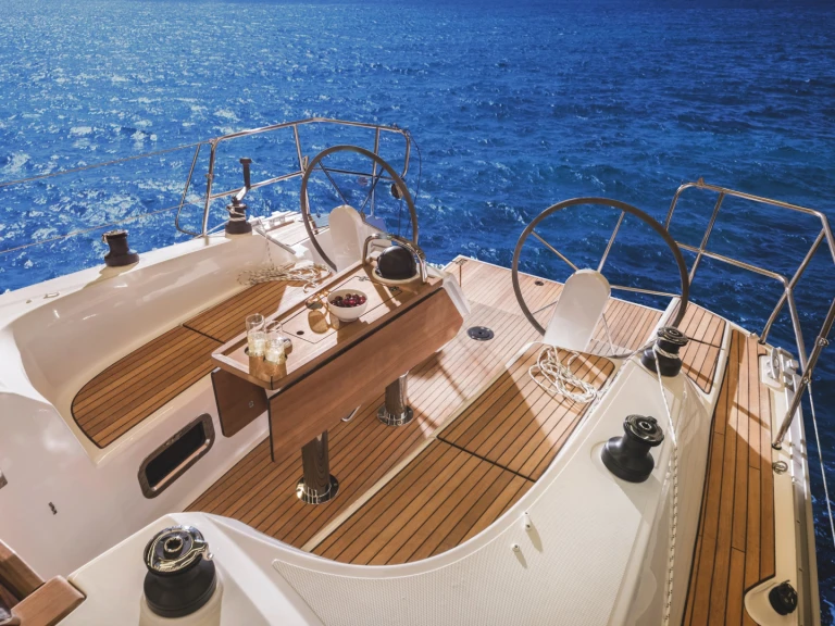 Pronajmout si Bavaria Cruiser 34 v Mai Khao