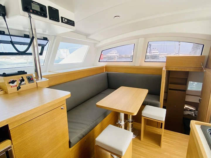 C-CATAMARANS C Cat 37 jednotlivci a charterové společnosti v Portisco