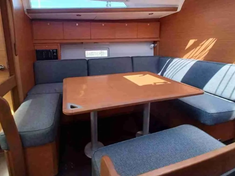 Pronájem lodi Dufour Dufour 430 v Rodi Garganico na Samboatu