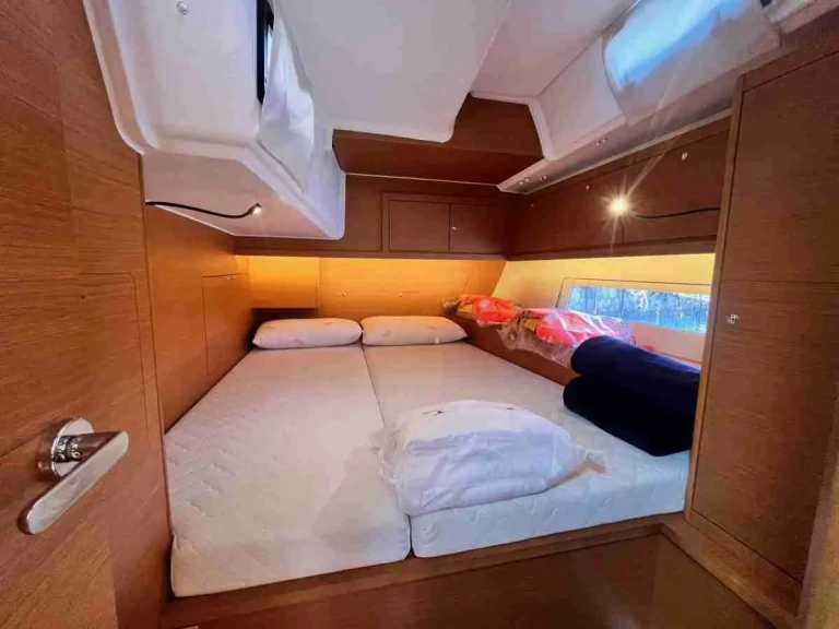 Pronájem lodi Agropoli lákavé ceny Dufour 470