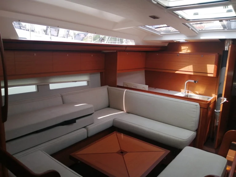 Pronájem lodi Milazzo lákavé ceny Dufour 520 Grand Large