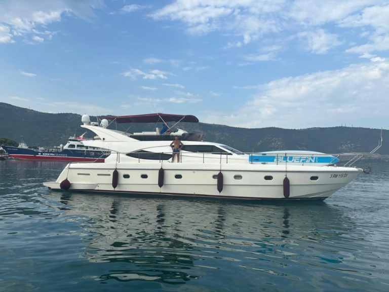 Pronájem lodi Ferretti Ferretti 620 v Gallipoli na Samboatu