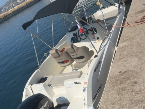 Pronajmout Motorová loď se skipperem či ne Quicksilver v Marseille