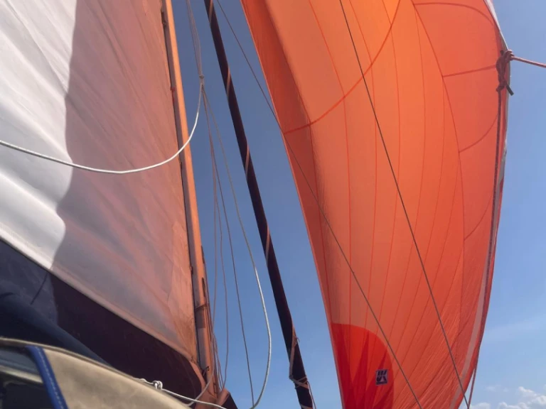 Pronájem Plachetnice Bénéteau s licencí