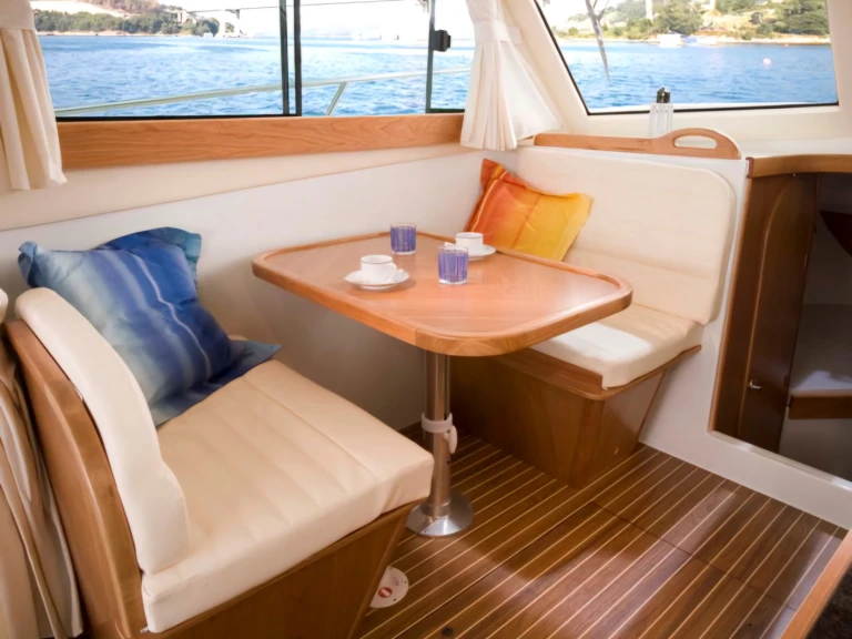 Starfisher 840 jednotlivci a charterové společnosti v Puerto Marina Benalmadena