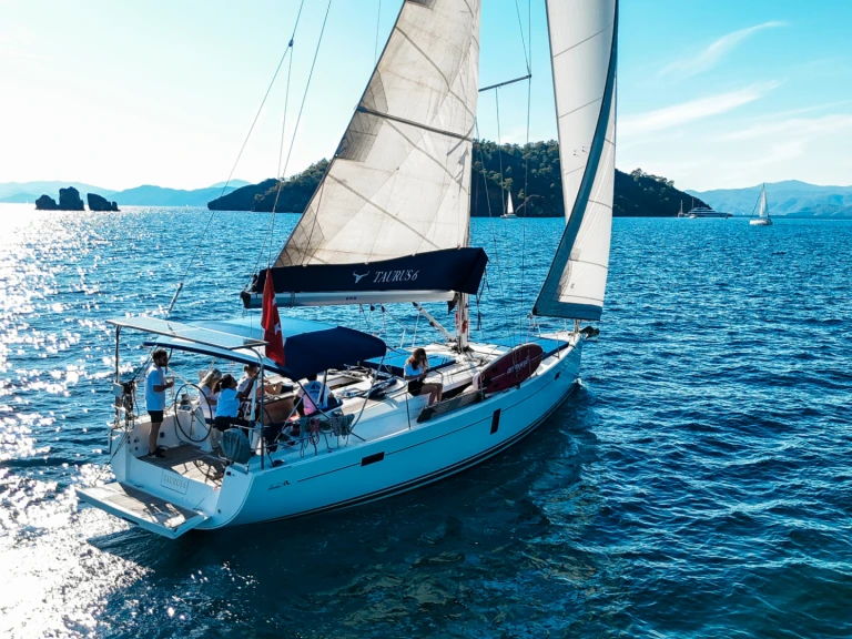 Pronájem jachty v Fethiye -Hanse Hanse 445 na Samboatu