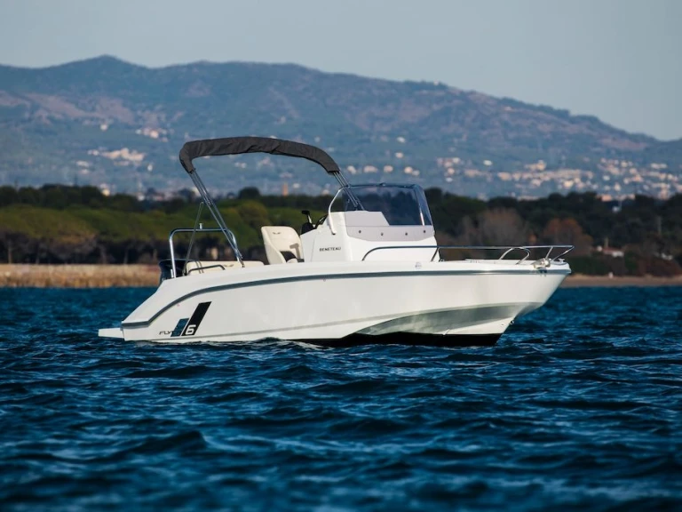 Pronájem lodi Bénéteau Flyer 6 SPACEdeck v Sète na Samboatu