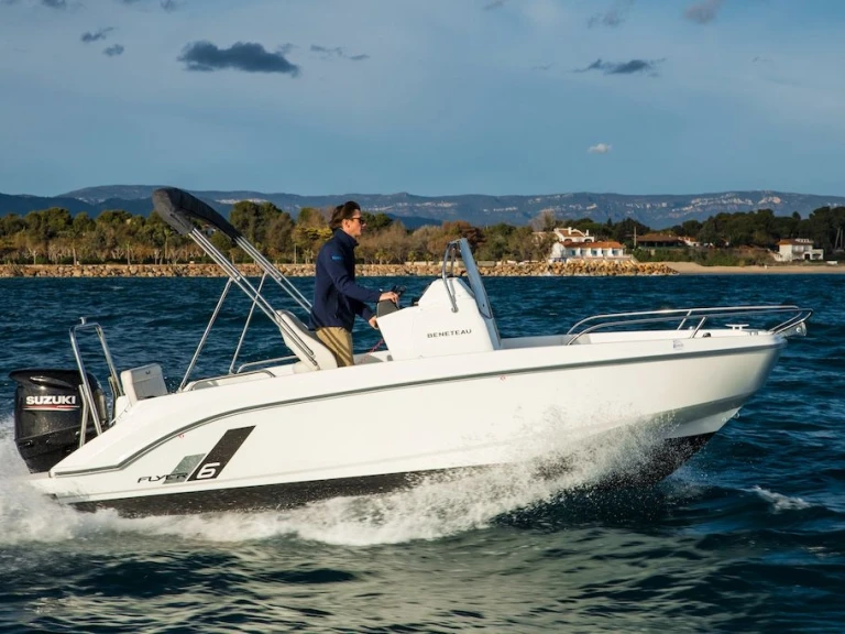 Pronájem Motorová loď v Sète -Bénéteau Flyer 6 SPACEdeck