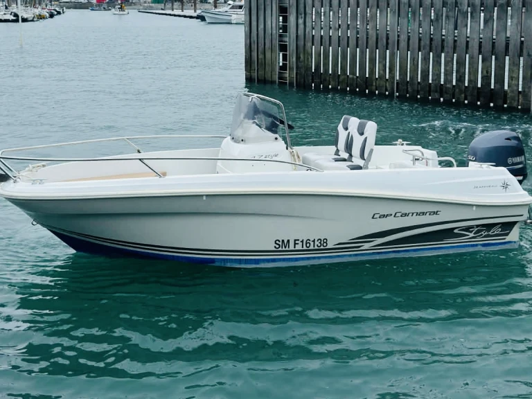 Pronajmout si Jeanneau Cap Camarat 4.7 Style v Saint-Malo